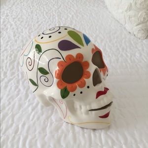 Dia de Muertos Day of the Dead Ceramic Skull